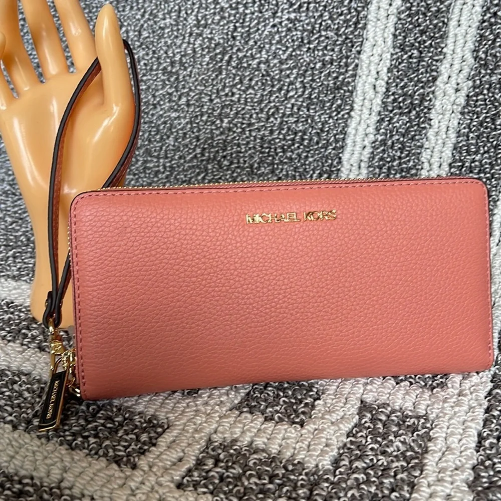 Michael Kors Jet Set Travel Large Travel CONTINENTAL  Sherbert